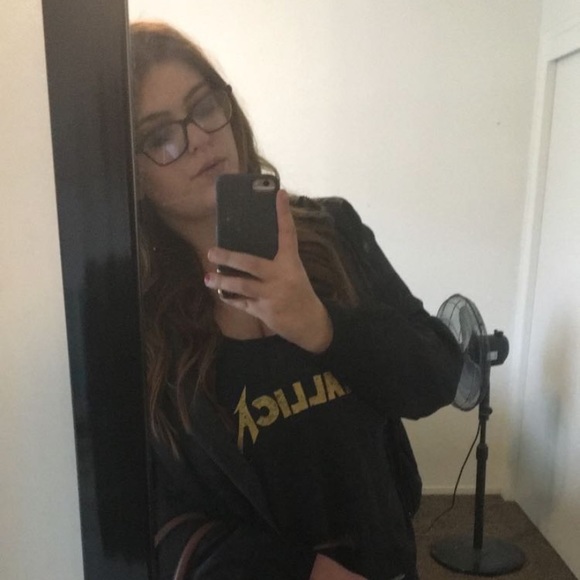 Meet your Posher, Sarah - Picture 1 of 1